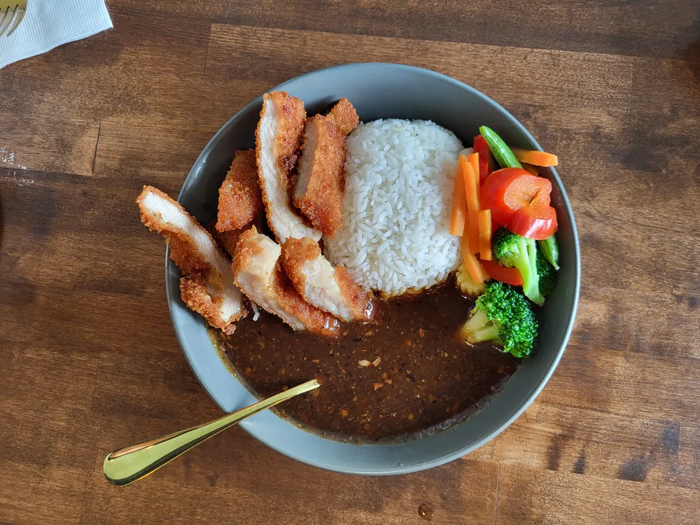 Bowl of food.